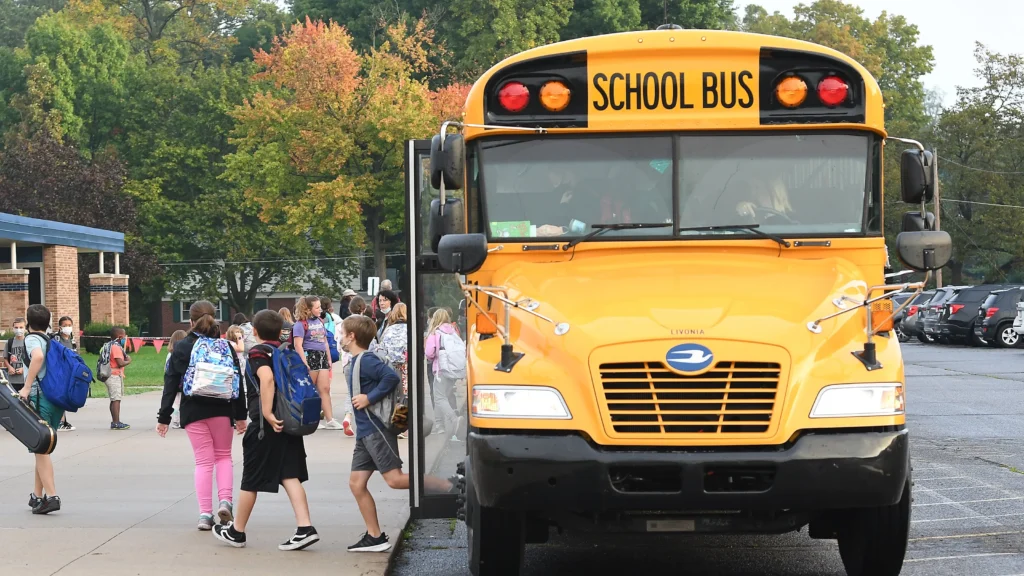 Yellow School bus for Rental - AUN Canada Bus